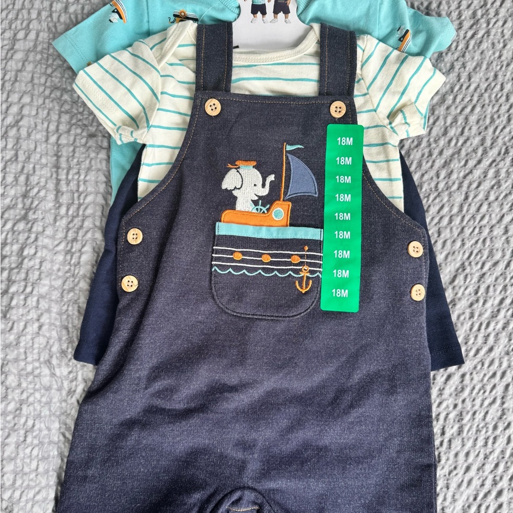 ⚠️2 Pekkle Overalls with Tees⚠️